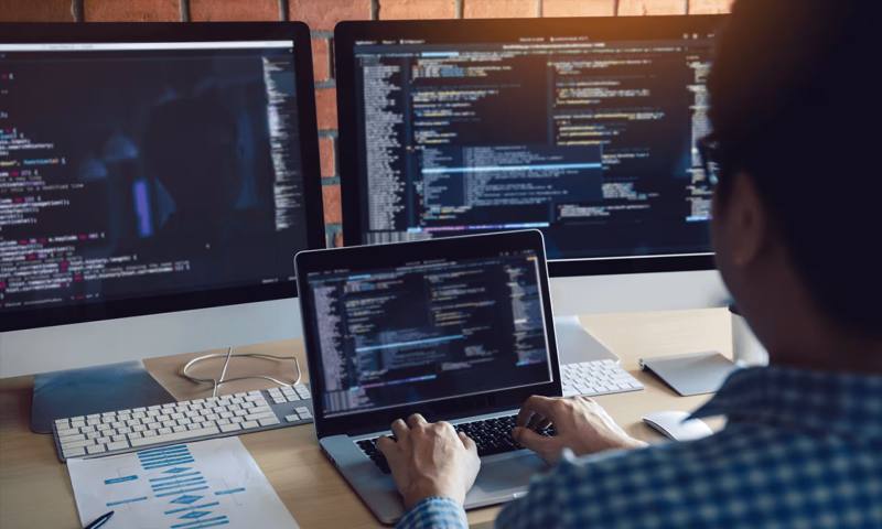 数据科学选型:R与Python如何赋能邢台县网站建设?